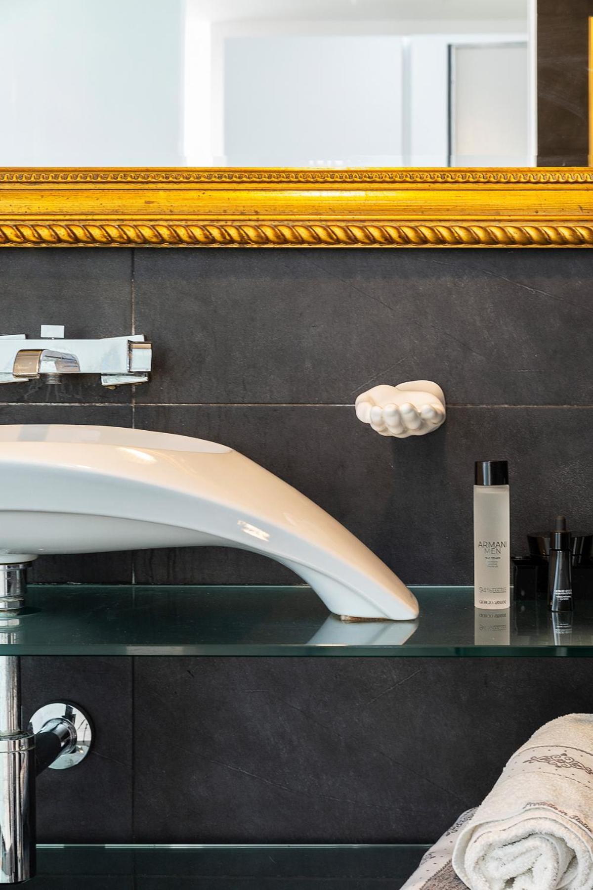 The Boutique Houses - Iconic Suite In Galleria Duomo With Private Parking Milánó Kültér fotó