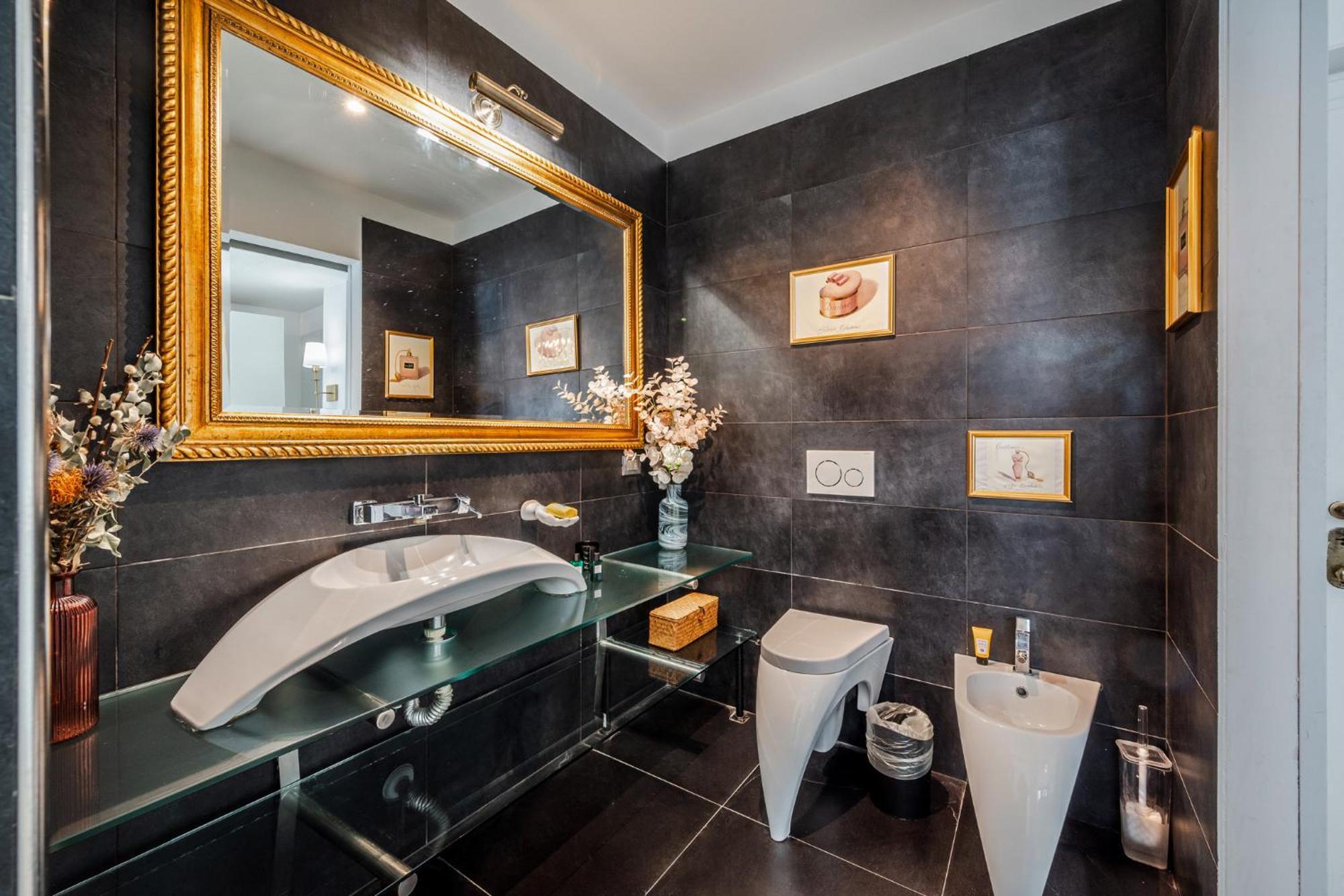 The Boutique Houses - Iconic Suite In Galleria Duomo With Private Parking Milánó Kültér fotó